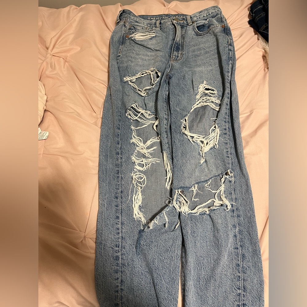 American Eagle mom jeans